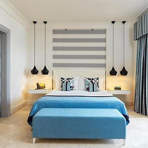 Park Marina King Suite